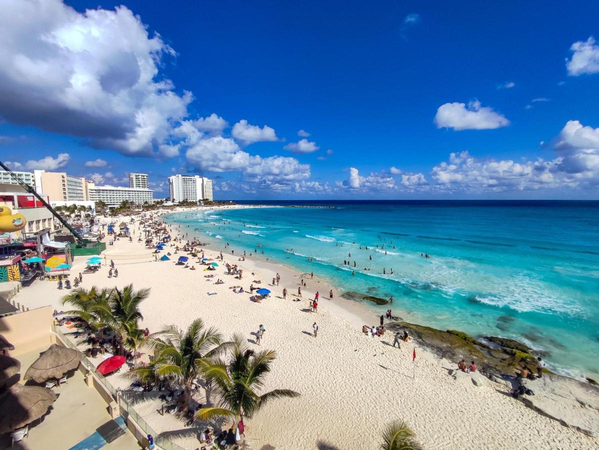 Paradise Beachfront & Nightlife Heart Канкун Экстерьер фото