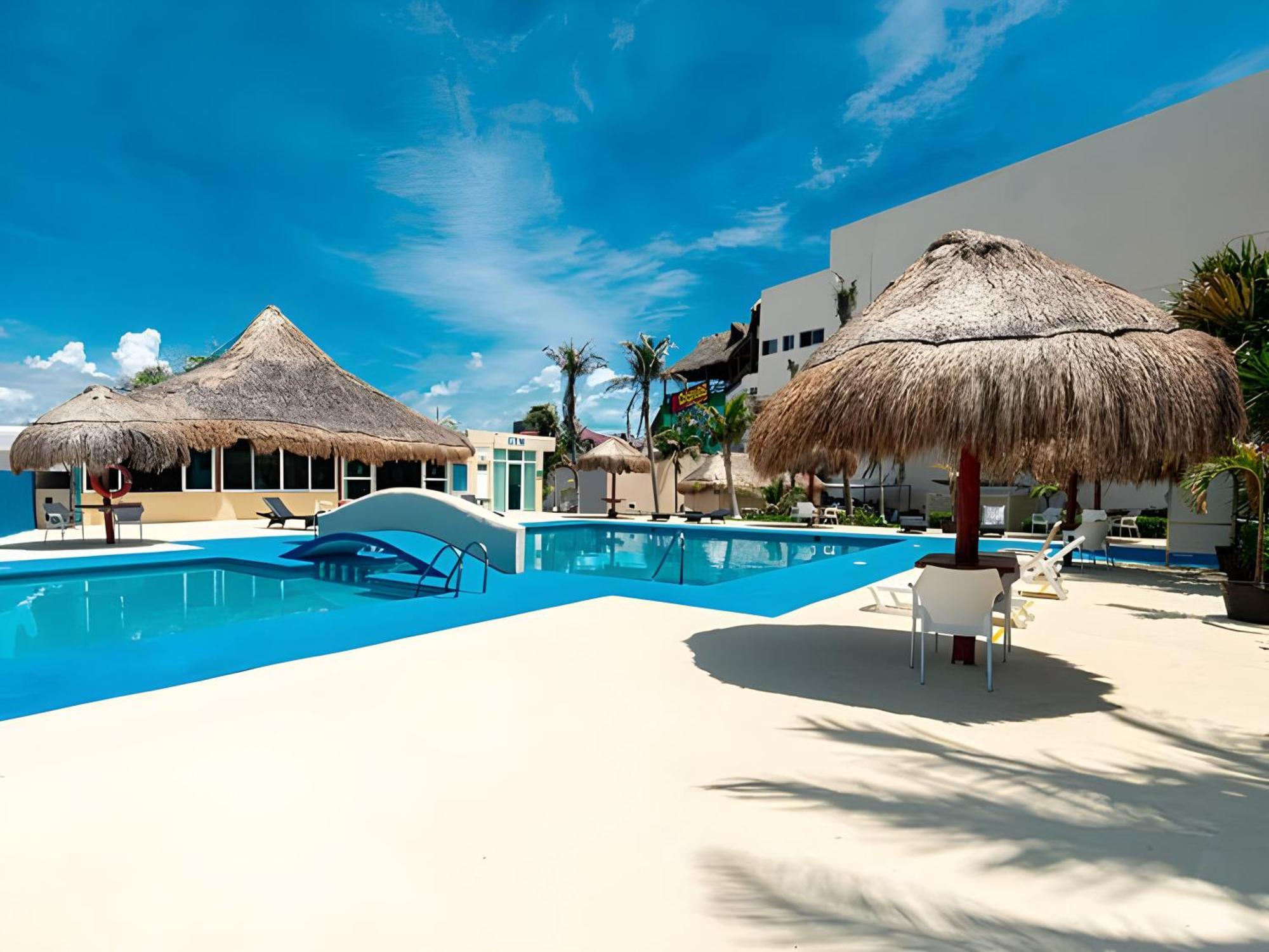 Paradise Beachfront & Nightlife Heart Канкун Экстерьер фото